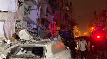 ACI BİLANÇO! 10 İLDE 284 ÖLÜ; 2323 YARALI; 1710 BİNA YILIKDI!