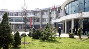 ÖZLÜ; BELEDİYE YÖNETİM KADROLARINDA DEĞİŞİKLİĞE GİTTİ!