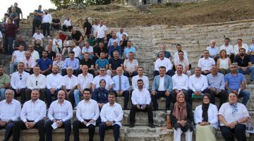 2 BİN 300 YILLIK AMFİ BELEDİYE MECLİSİNE EV SAHİPLİĞİ YAPTI