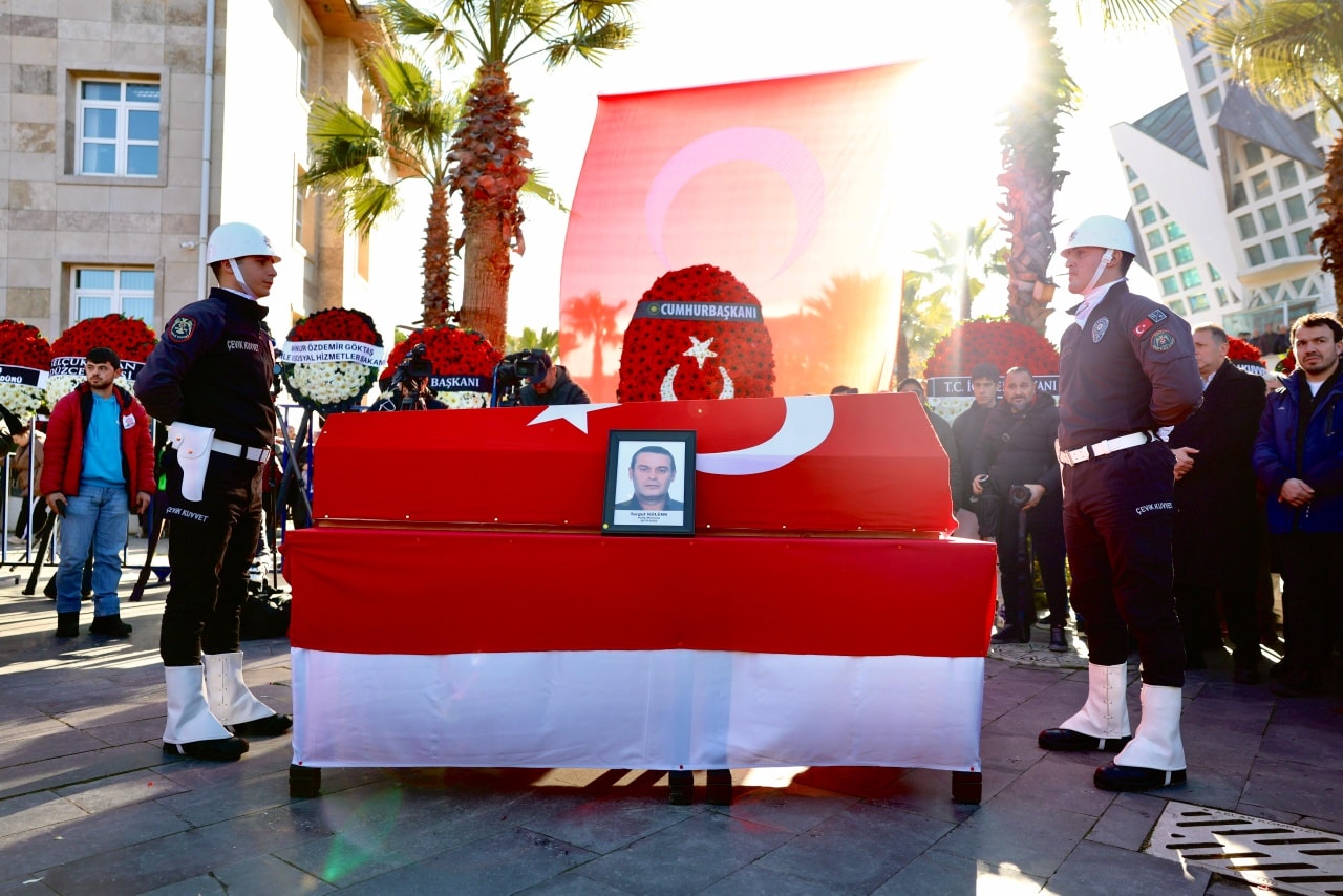 ŞEHİT POLİSİMİZ SON YOLCULUĞUNA UĞURLANDI!