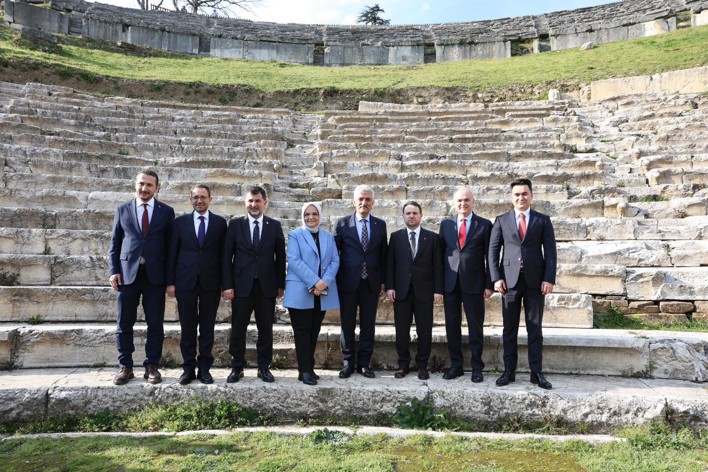 BAKAN GÜRLEK ANTİK KENTE HAYRAN KALDI!