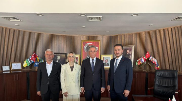 AKÇAKOCA BELEDİYE BAŞKAN VEKİLİ ALEV ÜNAL OLDU!