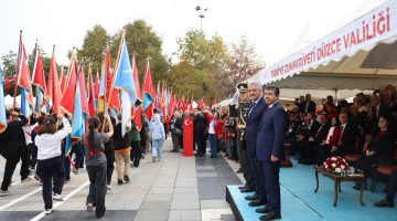 DÜZCE’DE 29 EKİM COŞKUYLA KUTLANDI!